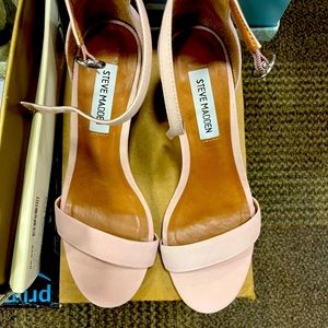 Blush pink Steve Madden heeled sandal